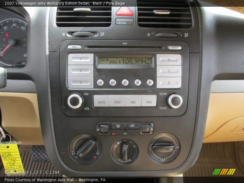Black / Pure Beige 2007 Volkswagen Jetta Wolfsburg Edition Sedan