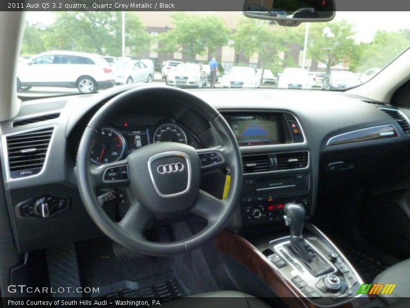 Dashboard of 2011 Q5 3.2 quattro