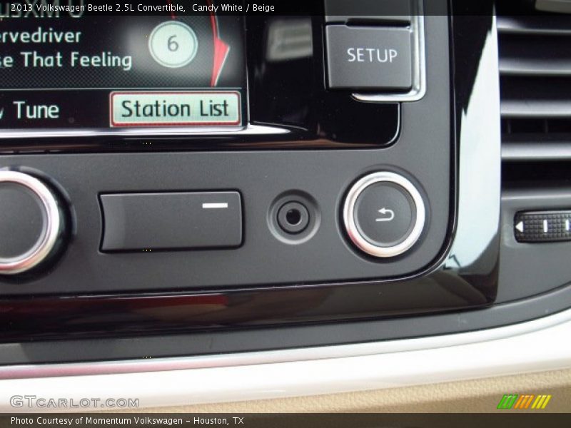 Candy White / Beige 2013 Volkswagen Beetle 2.5L Convertible