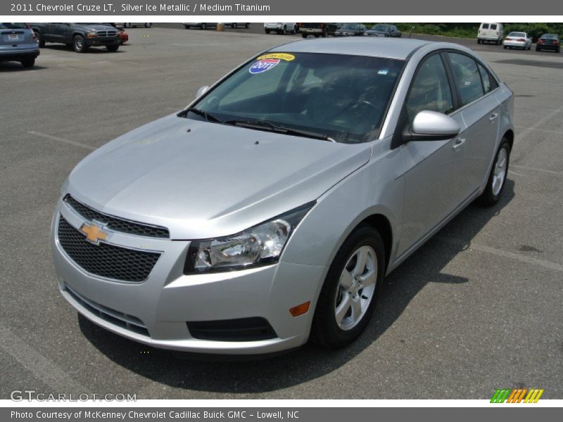 Silver Ice Metallic / Medium Titanium 2011 Chevrolet Cruze LT