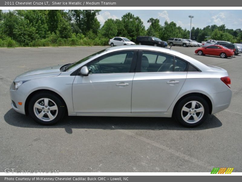 Silver Ice Metallic / Medium Titanium 2011 Chevrolet Cruze LT