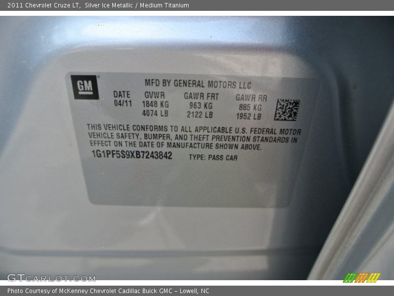 Silver Ice Metallic / Medium Titanium 2011 Chevrolet Cruze LT