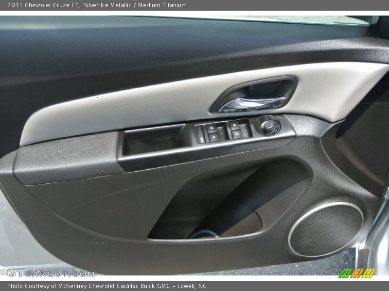Silver Ice Metallic / Medium Titanium 2011 Chevrolet Cruze LT