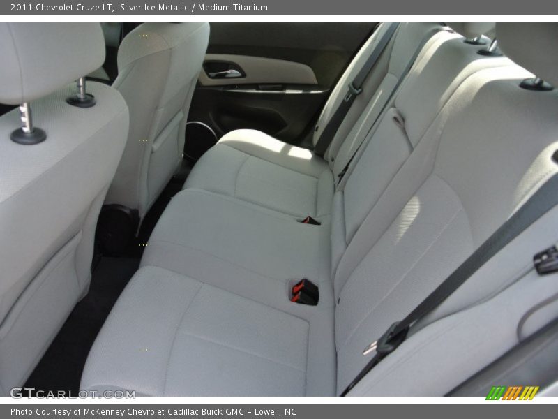 Silver Ice Metallic / Medium Titanium 2011 Chevrolet Cruze LT