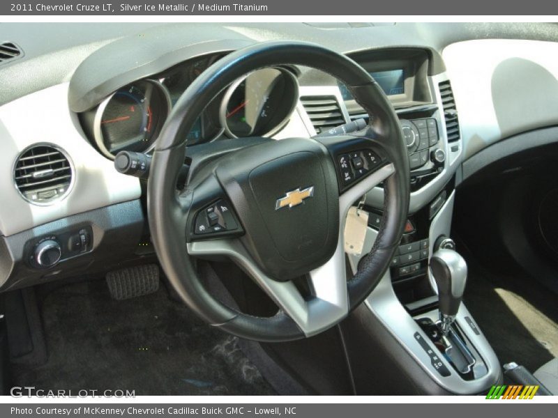 Silver Ice Metallic / Medium Titanium 2011 Chevrolet Cruze LT