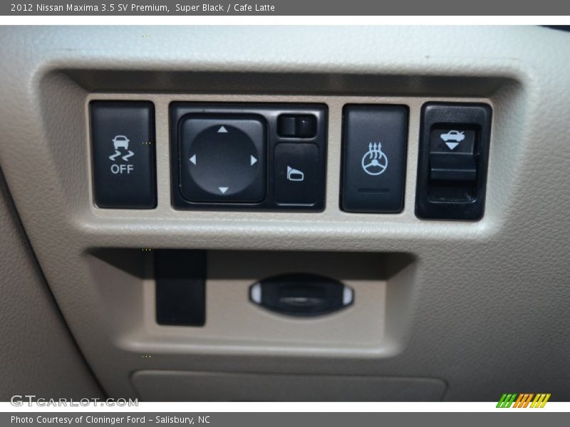 Super Black / Cafe Latte 2012 Nissan Maxima 3.5 SV Premium
