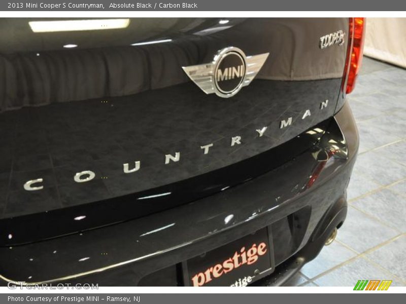 Absolute Black / Carbon Black 2013 Mini Cooper S Countryman