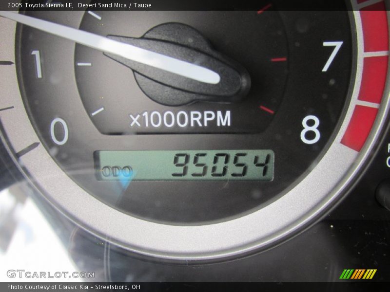 Desert Sand Mica / Taupe 2005 Toyota Sienna LE