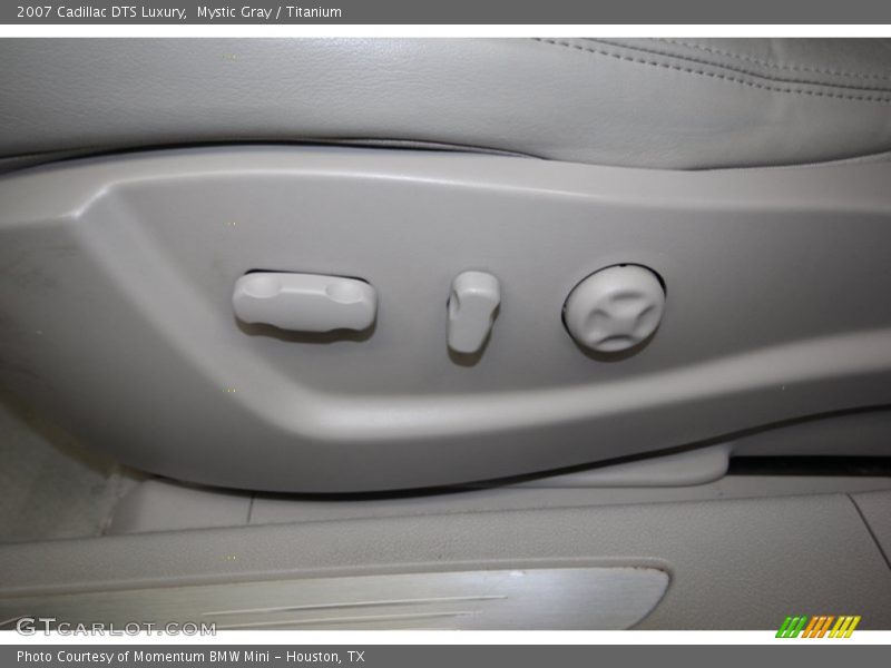 Mystic Gray / Titanium 2007 Cadillac DTS Luxury