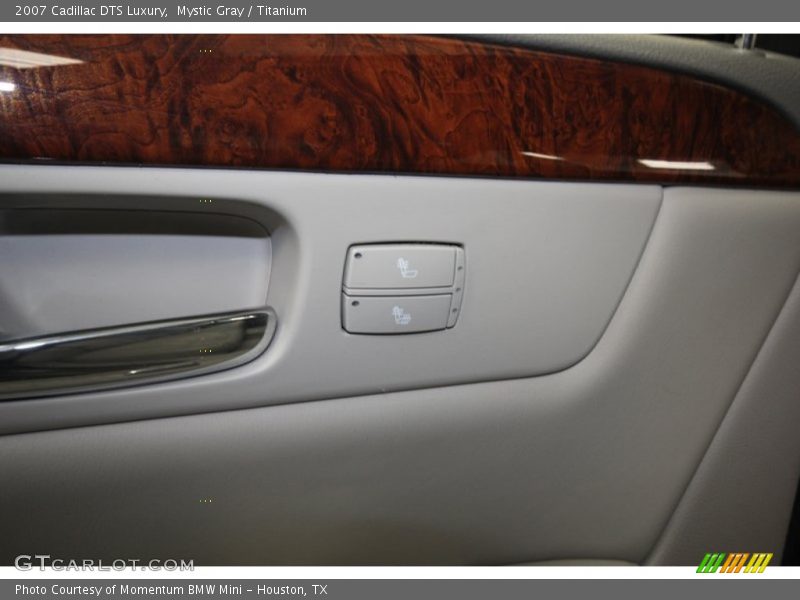 Mystic Gray / Titanium 2007 Cadillac DTS Luxury