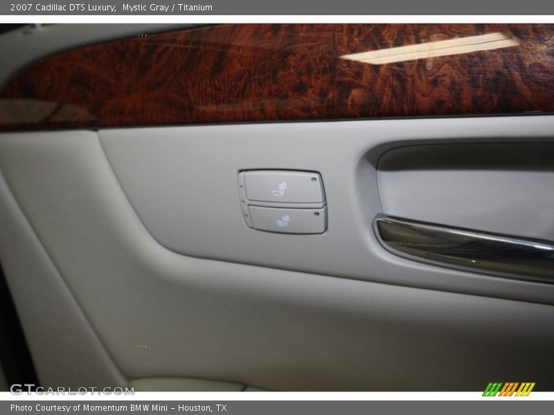 Mystic Gray / Titanium 2007 Cadillac DTS Luxury