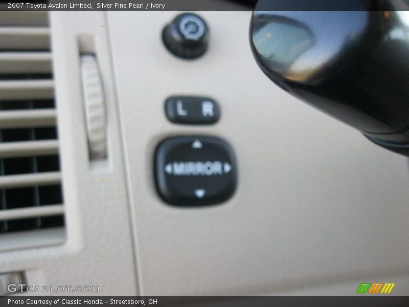 Silver Pine Pearl / Ivory 2007 Toyota Avalon Limited