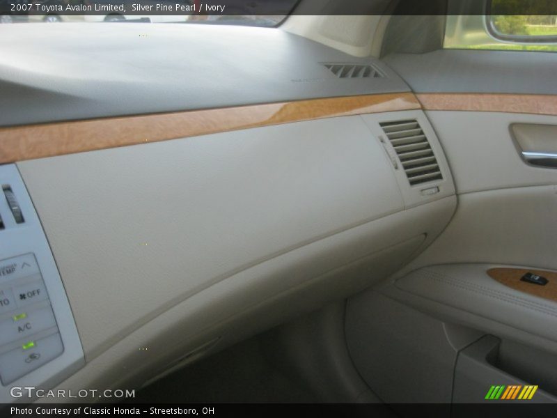 Silver Pine Pearl / Ivory 2007 Toyota Avalon Limited