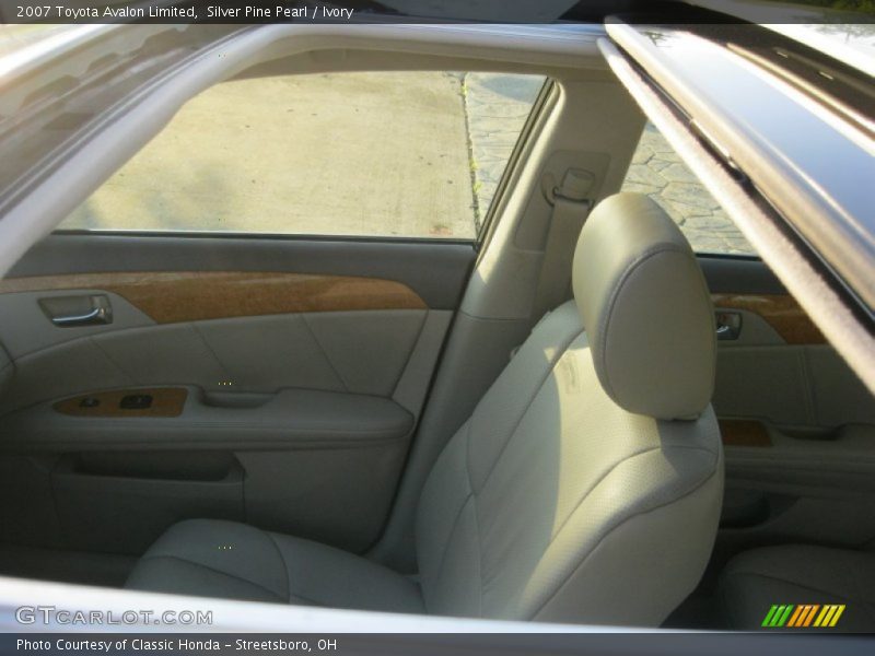 Silver Pine Pearl / Ivory 2007 Toyota Avalon Limited