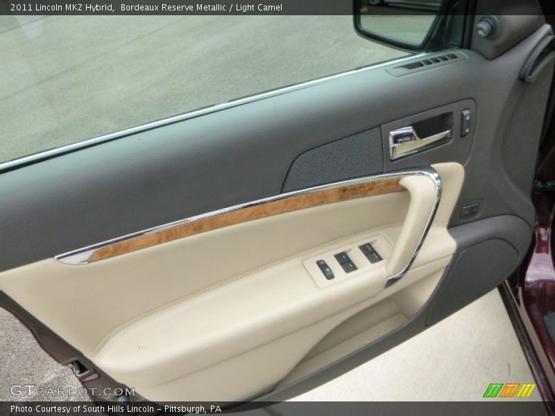 Bordeaux Reserve Metallic / Light Camel 2011 Lincoln MKZ Hybrid