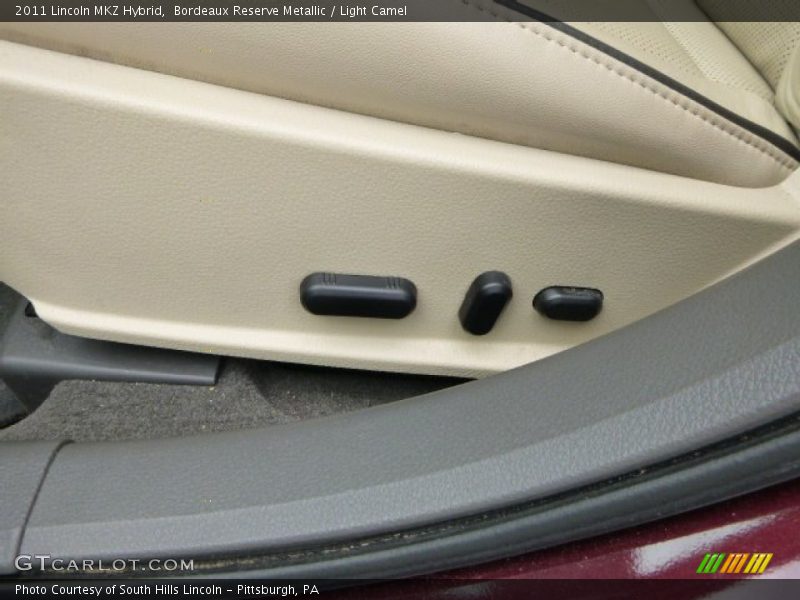 Bordeaux Reserve Metallic / Light Camel 2011 Lincoln MKZ Hybrid