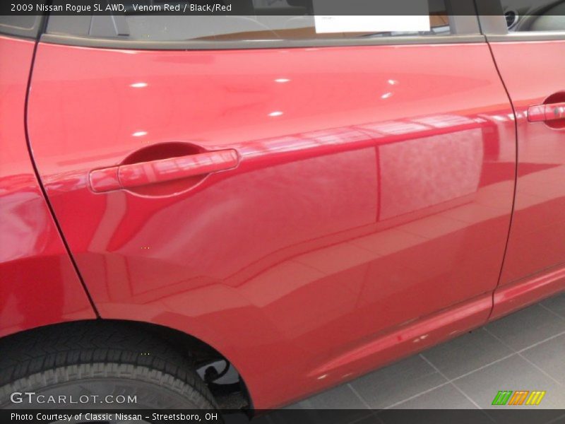 Venom Red / Black/Red 2009 Nissan Rogue SL AWD