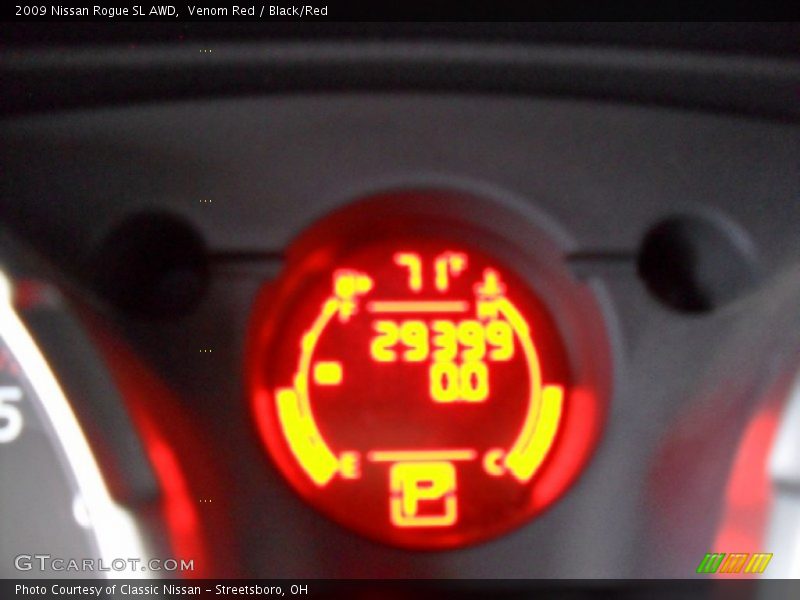 Venom Red / Black/Red 2009 Nissan Rogue SL AWD