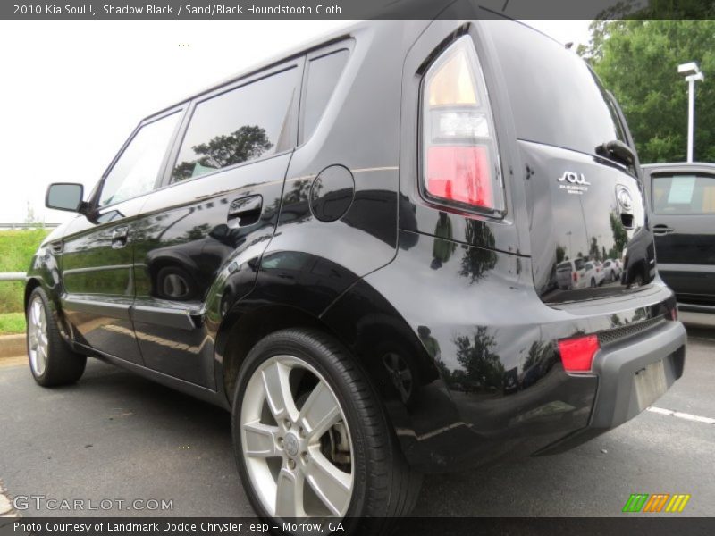 Shadow Black / Sand/Black Houndstooth Cloth 2010 Kia Soul !