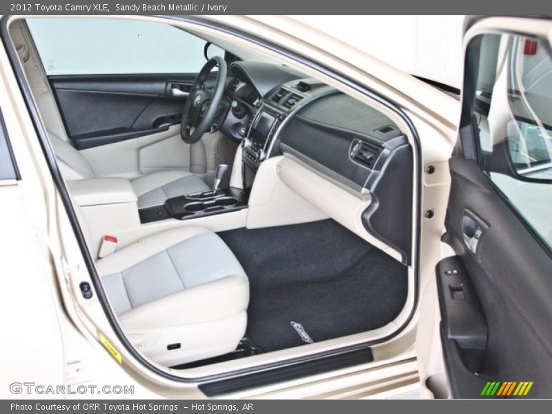 Sandy Beach Metallic / Ivory 2012 Toyota Camry XLE