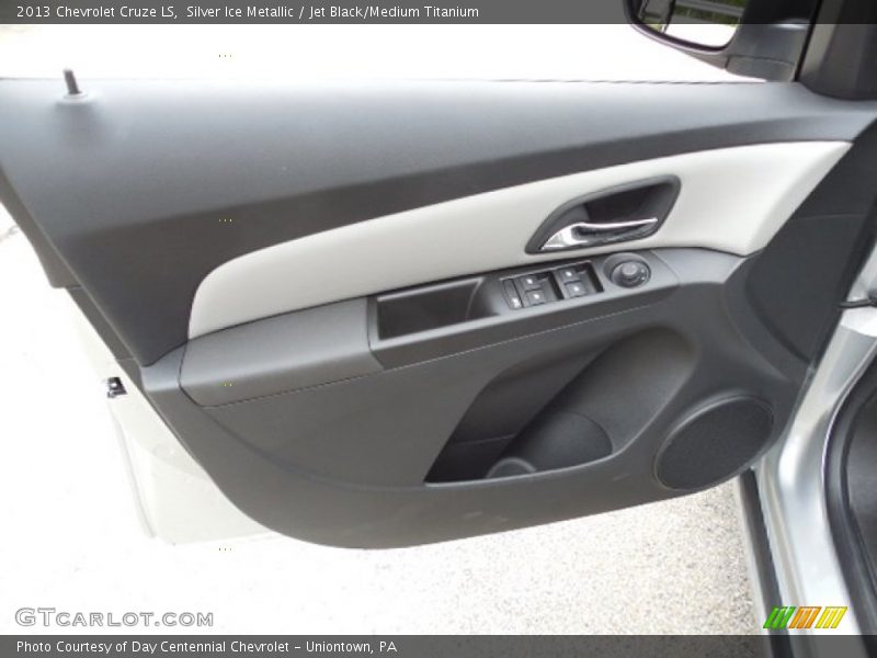 Silver Ice Metallic / Jet Black/Medium Titanium 2013 Chevrolet Cruze LS