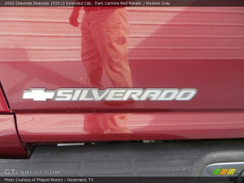 Dark Carmine Red Metallic / Medium Gray 2003 Chevrolet Silverado 1500 LS Extended Cab