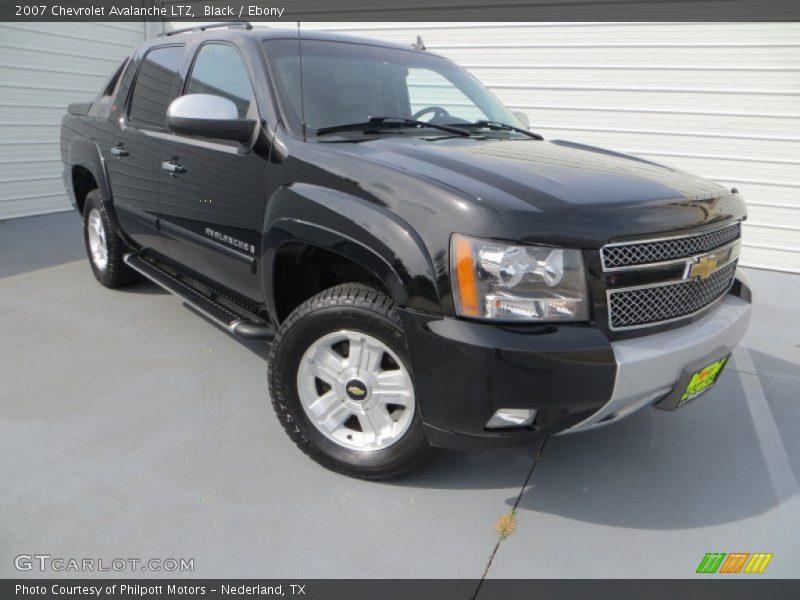 Black / Ebony 2007 Chevrolet Avalanche LTZ