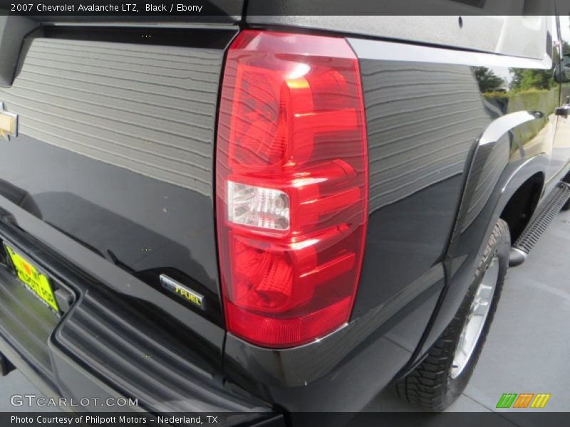 Black / Ebony 2007 Chevrolet Avalanche LTZ