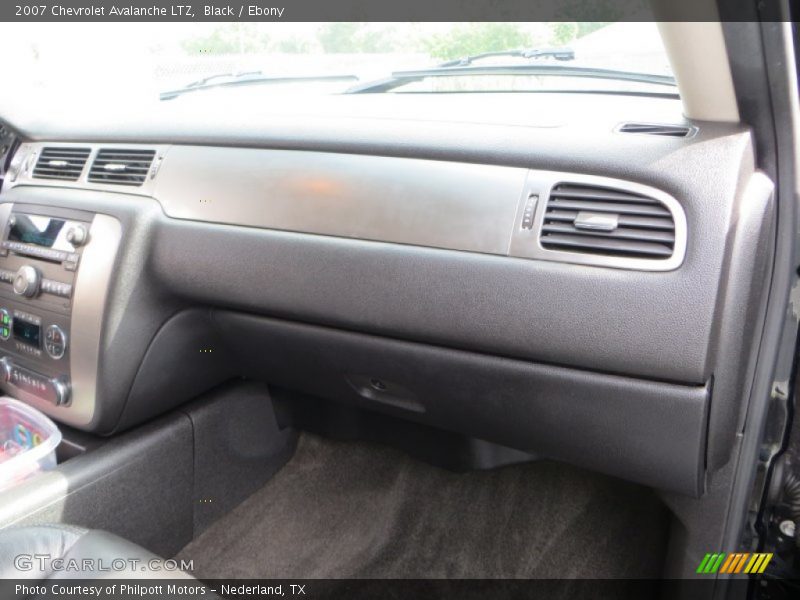 Black / Ebony 2007 Chevrolet Avalanche LTZ