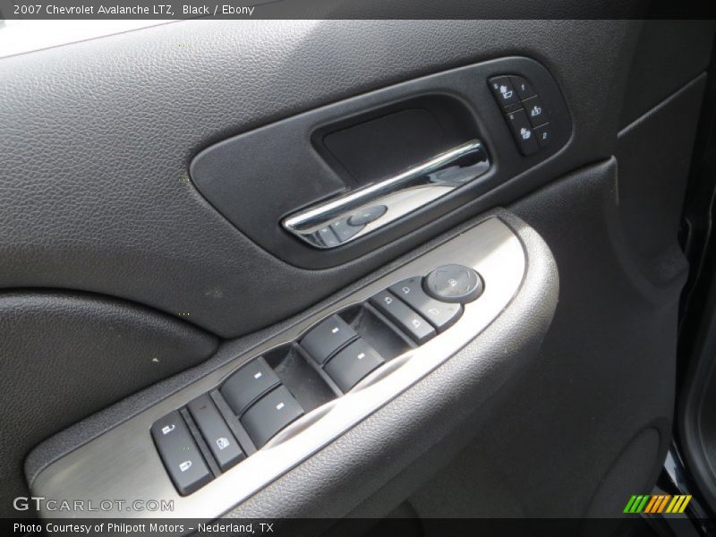 Black / Ebony 2007 Chevrolet Avalanche LTZ