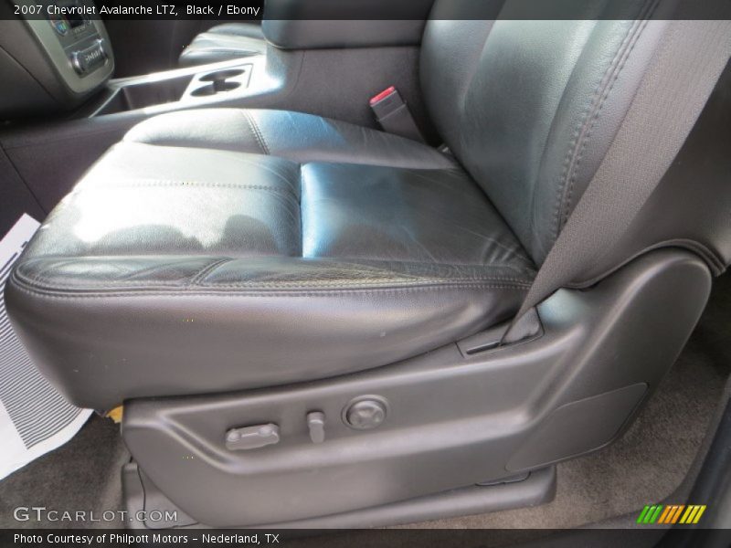 Black / Ebony 2007 Chevrolet Avalanche LTZ