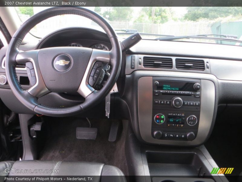Black / Ebony 2007 Chevrolet Avalanche LTZ
