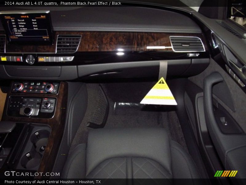 Dashboard of 2014 A8 L 4.0T quattro