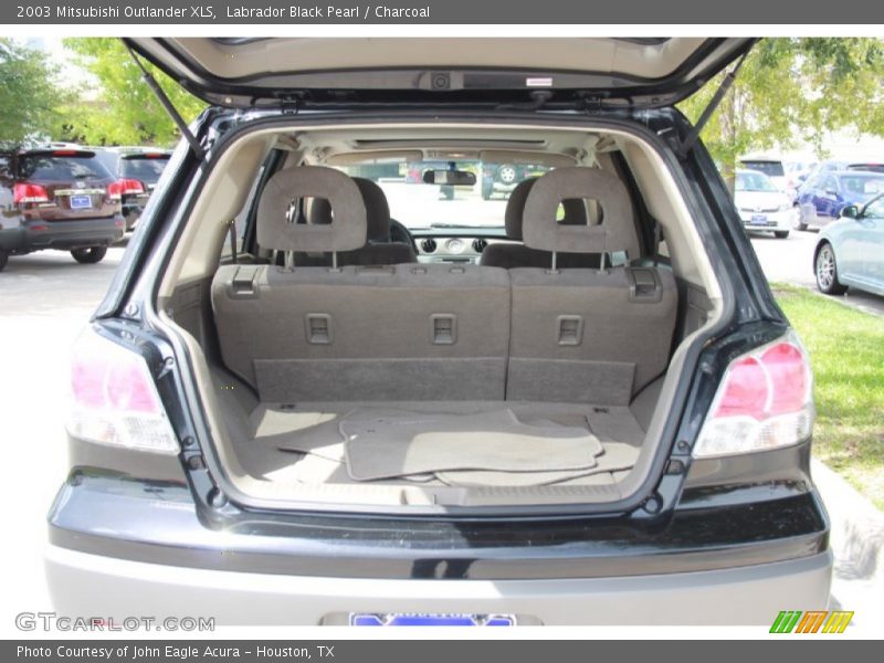 Labrador Black Pearl / Charcoal 2003 Mitsubishi Outlander XLS