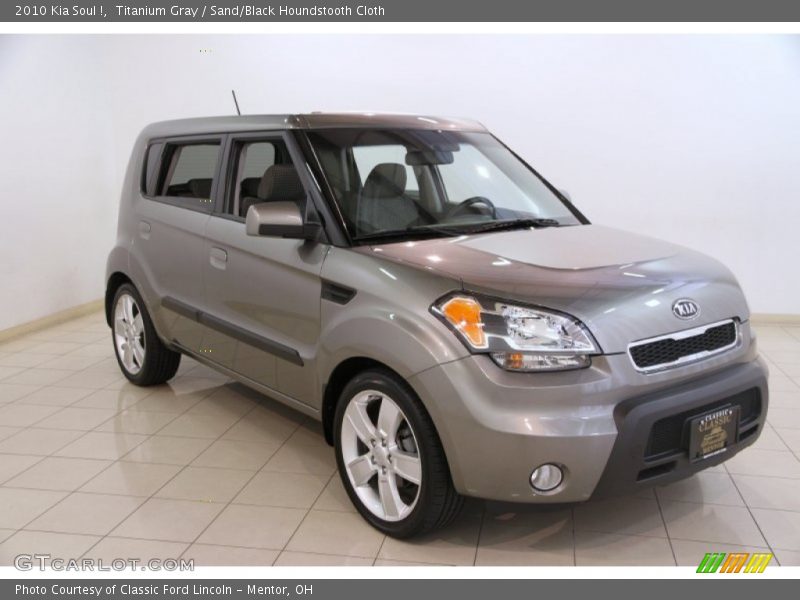 Titanium Gray / Sand/Black Houndstooth Cloth 2010 Kia Soul !