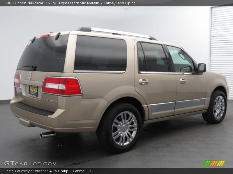Light French Silk Metallic / Camel/Sand Piping 2008 Lincoln Navigator Luxury