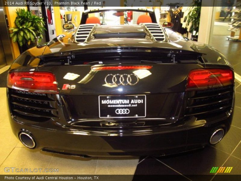 Phantom Black Pearl / Red 2014 Audi R8 Spyder V10