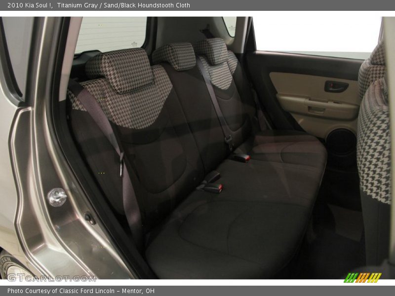 Titanium Gray / Sand/Black Houndstooth Cloth 2010 Kia Soul !