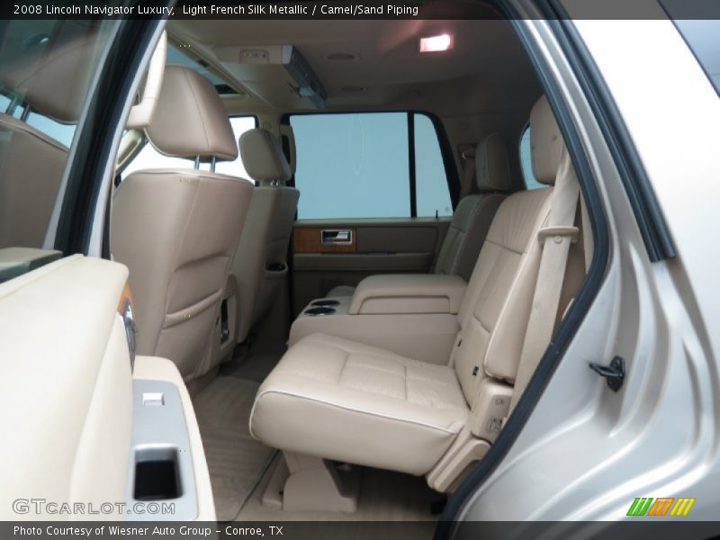 Rear Seat of 2008 Navigator Luxury