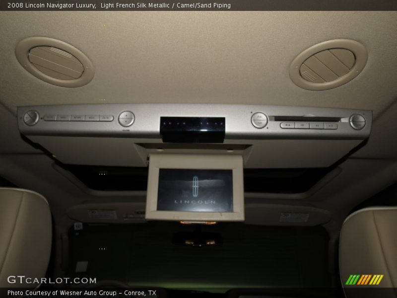 Light French Silk Metallic / Camel/Sand Piping 2008 Lincoln Navigator Luxury