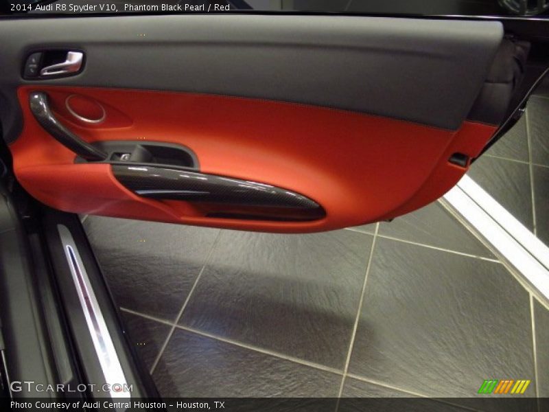 Phantom Black Pearl / Red 2014 Audi R8 Spyder V10