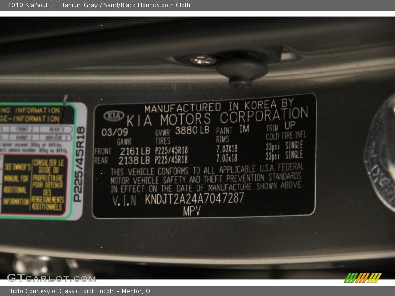 Titanium Gray / Sand/Black Houndstooth Cloth 2010 Kia Soul !