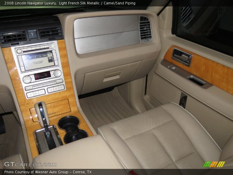 Light French Silk Metallic / Camel/Sand Piping 2008 Lincoln Navigator Luxury