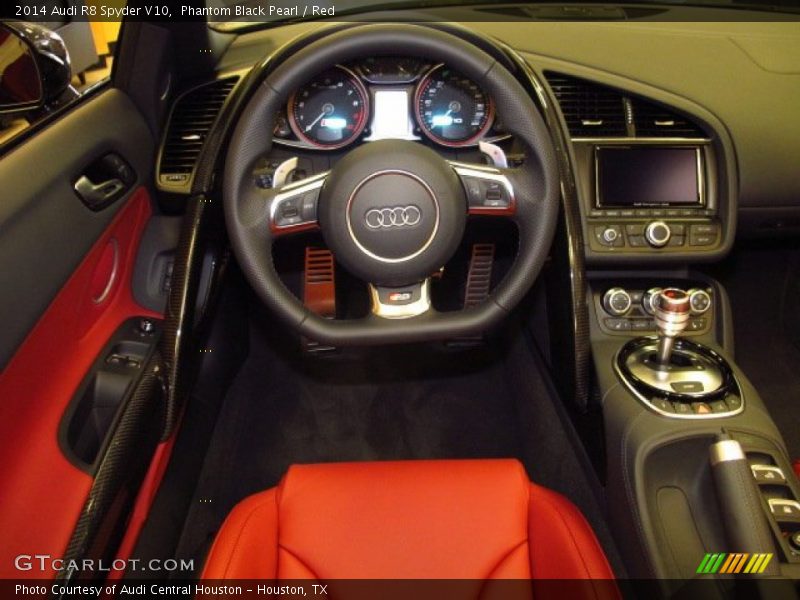 Dashboard of 2014 R8 Spyder V10