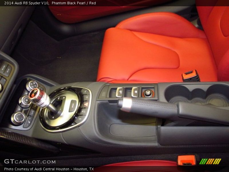 Phantom Black Pearl / Red 2014 Audi R8 Spyder V10