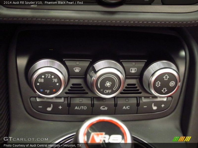 Controls of 2014 R8 Spyder V10