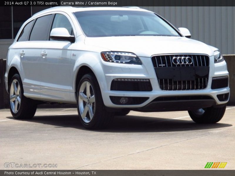 Front 3/4 View of 2014 Q7 3.0 TFSI quattro