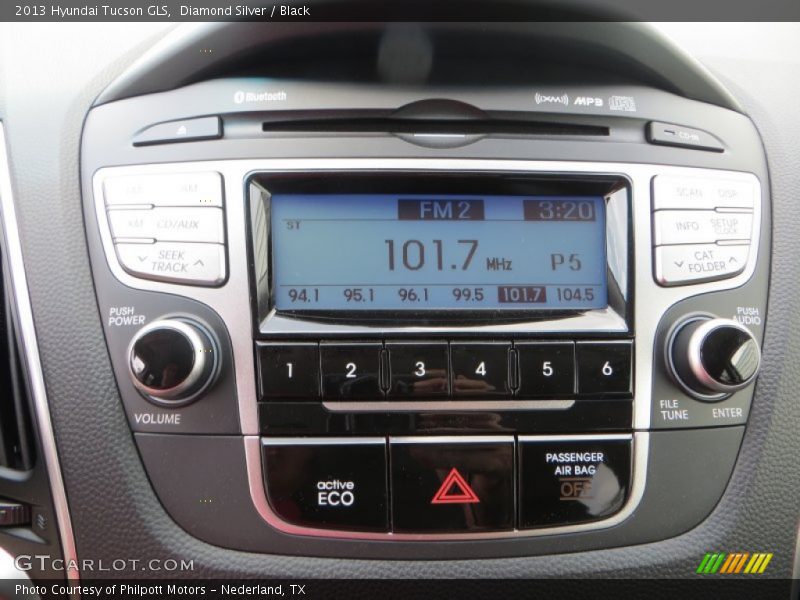 Diamond Silver / Black 2013 Hyundai Tucson GLS