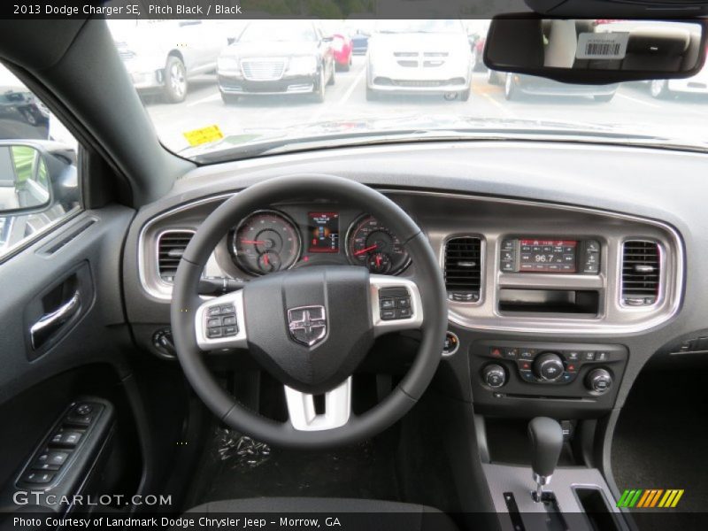Pitch Black / Black 2013 Dodge Charger SE