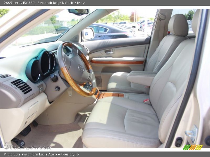 Front Seat of 2005 RX 330